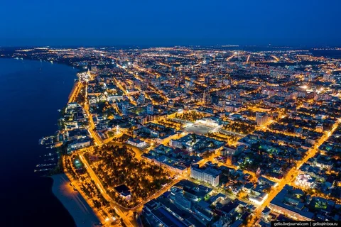 Исторический центр и набережная Волги с высоты (фото: gelio.livejournal.com)