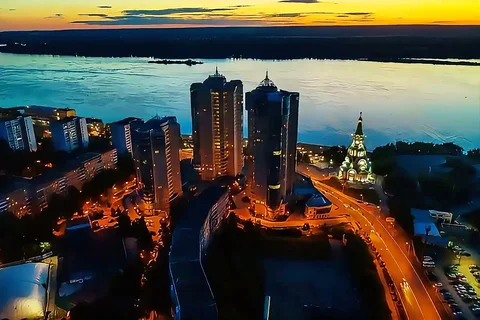 Вечерний город с высоты