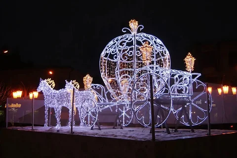 Карета с лошадьми